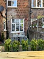 2 Bedroom Apartment Ground Floor Eastbourne Town Centre - B&B Eastbourne