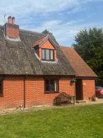 Dog friendly 2 bed cottage close to the river Thurne - B&B Potter Heigham