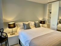 Luxury 1 bed flat with parking, Clapham Junction - Ferienwohnung London