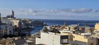 Spacious 4-Bedroom Apartment with Sea View - Ferienwohnung St. Julian's