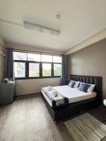 The Cage Suites - B&B Bangkok