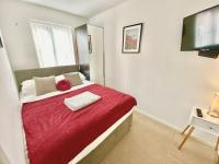 Comfort Bedrooms in Walsall -Stylish 3 Bathrooms-Sleeps 9 - B&B Walsall