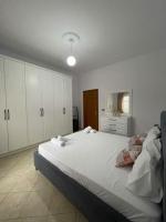 Art's Apartment - Bed and Breakfast Velabisht