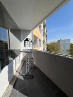 Moderne 3,5 Zimmer 85m2 & Balkon Wohnung - Chambres d’hôtes Duisbourg