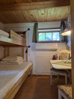 Chambre Quadruple avec Douche Commune