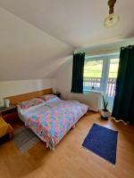 Dreibettzimmer mit Balkon