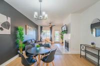 Bliss KingBed Golf Pickleball Pool Hot Tub Parkng - B&B Scottsdale