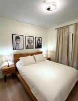 Modern Secluded Living in Athens - Minutes from Metro - B&B Athens