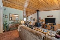 Bigfoot Retreat Home Close to Beach - B&B Groveland