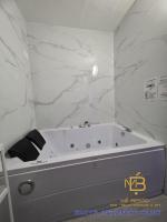 Queen Room with Spa Bath
