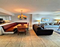 2 BR Resort Condo Direct Oceanfront Wyndham Ocean Walk - Daytona Funland 2226 - B&B