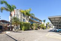 Beachside Breakaway Glenelg South 200m to the Beach - B&B Glenelg