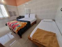 Shree Gokul Home Stay - B&B