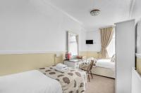 Tweepersoonskamer met 2 Aparte Bedden en Douche