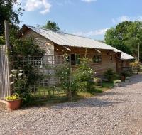 Santa's Lodge at The Cotswold Reindeer Herd - B&B Ampney Crucis