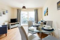 Coxswain's Cabin - Moments from Hamworthy Beach and Park - B&B