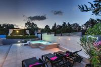 Holiday Home Zoya - B&B