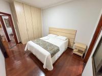 Casa Completa à 100m do Parque de Exposição - Chambres d’hôtes Patos de Minas