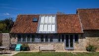 The Dovecote Rowden Manor- Sleeps 6 & Parking - B&B Chippenham