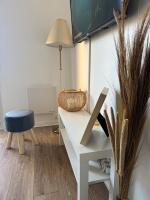 Small Bubble in Toulouse, France T2-Parking-1KmMetro-WiFi-Cosy - Chambres d'hôtes Ramonville-Saint-Agne