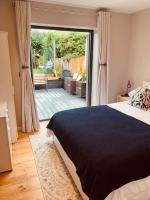 Ensuite guest room - Private entrance - Ferienwohnung