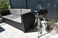 Refuge du Château avec terrace - B&B Manom