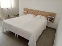 CASA LEDA con posto auto privato nel cortile e a pochi passi dal mare - B&B Pescara