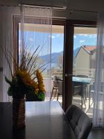 Appartamento con 2 Camere da Letto e Vista Baia