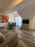 Apartamento de 1 Dormitorio con balcón y vistas a la ciudad