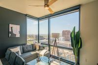 Comfy 1BD - DT, Pool, Gym, Parking, High Rise - Bed and Breakfast