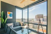 Blissful 1BD - DT, Pool, Gym, Parking, High Rise - Bed and Breakfast