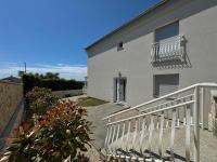 Cozy Apartment Rosmarin with a Sea view - B&B Krk