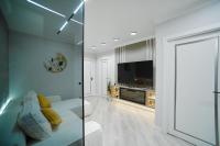 Designer Apartment with 2 Bedrooms, Full Kitchen, Rain Shower & Coffee Station and Netflix - GrandStay - Ferienwohnung Chişinău