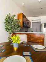 Beautiful Celeste Condominium - B&B La Paz