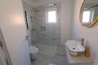 Apartamento de 2 dormitorios con terraza