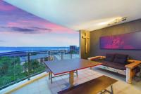 Sea Cave Art Lovers Retreat Harbour Views and Pool - Chambres d’hôtes Darwin