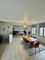 Appartement met 3 Slaapkamers en Uitzicht op het Water