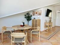 HAFENROMANTIK - Wohnen mit Charme im Herzen von Neustadt mit Blick auf das Binnenwasser - B&B Neustadt in Holstein