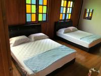 Quadruple Traditional Wooden GuestHouse - B&B Balik Pulau