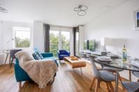 Treetops - Modern Apartment, Moments from Poole Quay - Ferienwohnung Poole