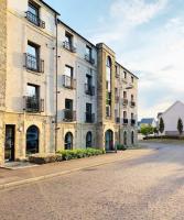 Contemporary 3 Bedroom Flat in Ancient Dunfermline - B&B Fyvie