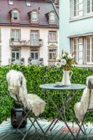 Downtown AC Private Balcony - B&B Zurigo