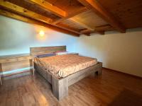 Appartamento con 3 Camere da Letto e Vista Lago