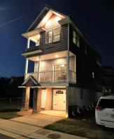 Vista Villa - 3 Bedrooms with Roof Top Deck! - Bed and Breakfast Atlantic City
