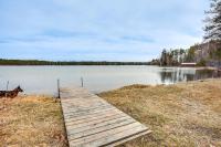 Private Dock, Deck and Yard Deerskin Lake Retreat! - Ferienwohnung Eagle River