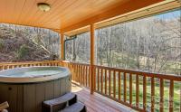 Fox Creek Cabin 2: Creekside Cabin in the Smoky Mountains! - B&B