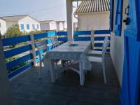 Chalet typique et confortable situé à 150m de la plage - Chambres d’hôtes Gruissan