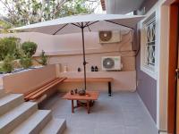 VS Luxury Apartment - Athens Airport - Bed and Breakfast