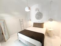 Two-bedroom cave suite with private jacuzzi