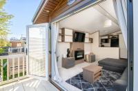 Bockenfield Park country Lodge with hot tub - B&B